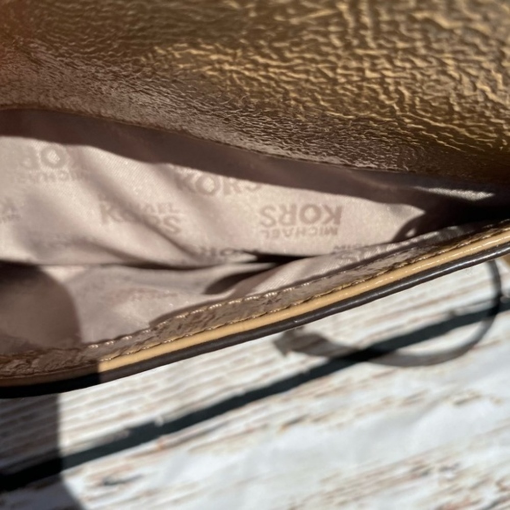 Michael Kors Patent Leather Jet Set Chain Tote - Picture 7 of 9